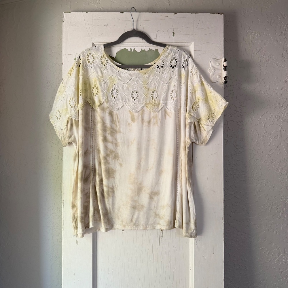 POL Clothing Tie Dye Eyelet Lace Scallop Trim Top Olive Cream BWT451 Large